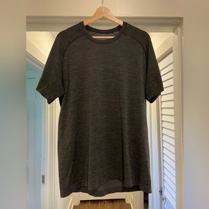 Men’s Lululemon Metal Tech Vent Shirt Size L